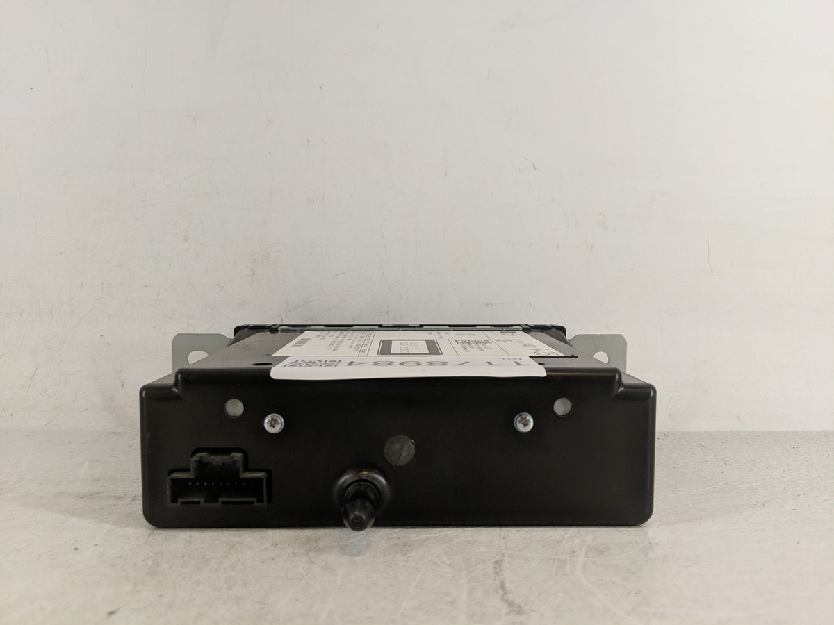 2017 Gmc Sierra 1500 Classic Radio AM FM Cd Player Receiver Replacement P/N:84016435 Fits 2015 2016 2018 2019 2020 OEM Used 