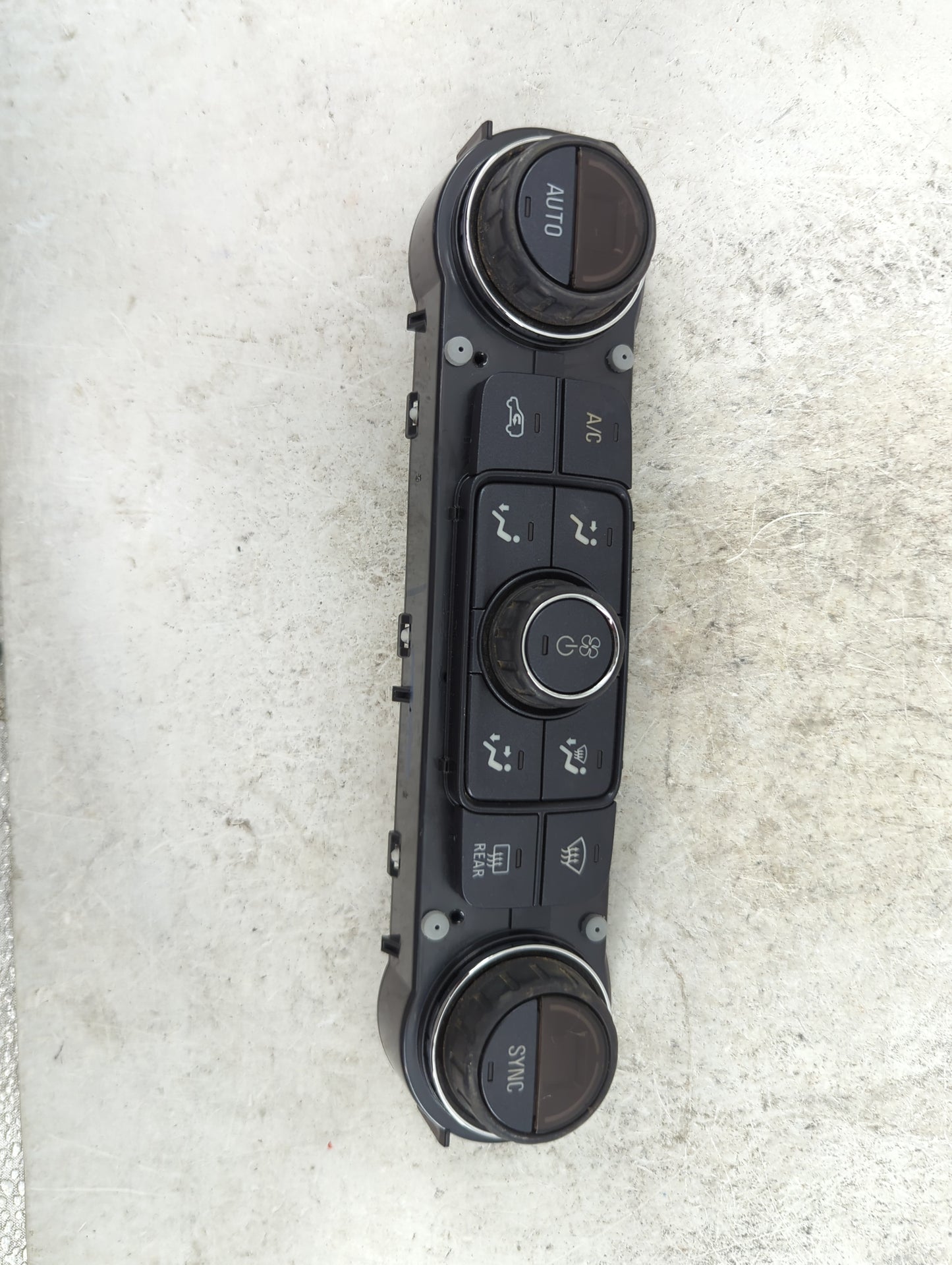 2015-2019 Gmc Sierra 2500 Climate Control Module Temperature AC/Heater Replacement P/N:84164476 815372982 Fits OEM Used Auto