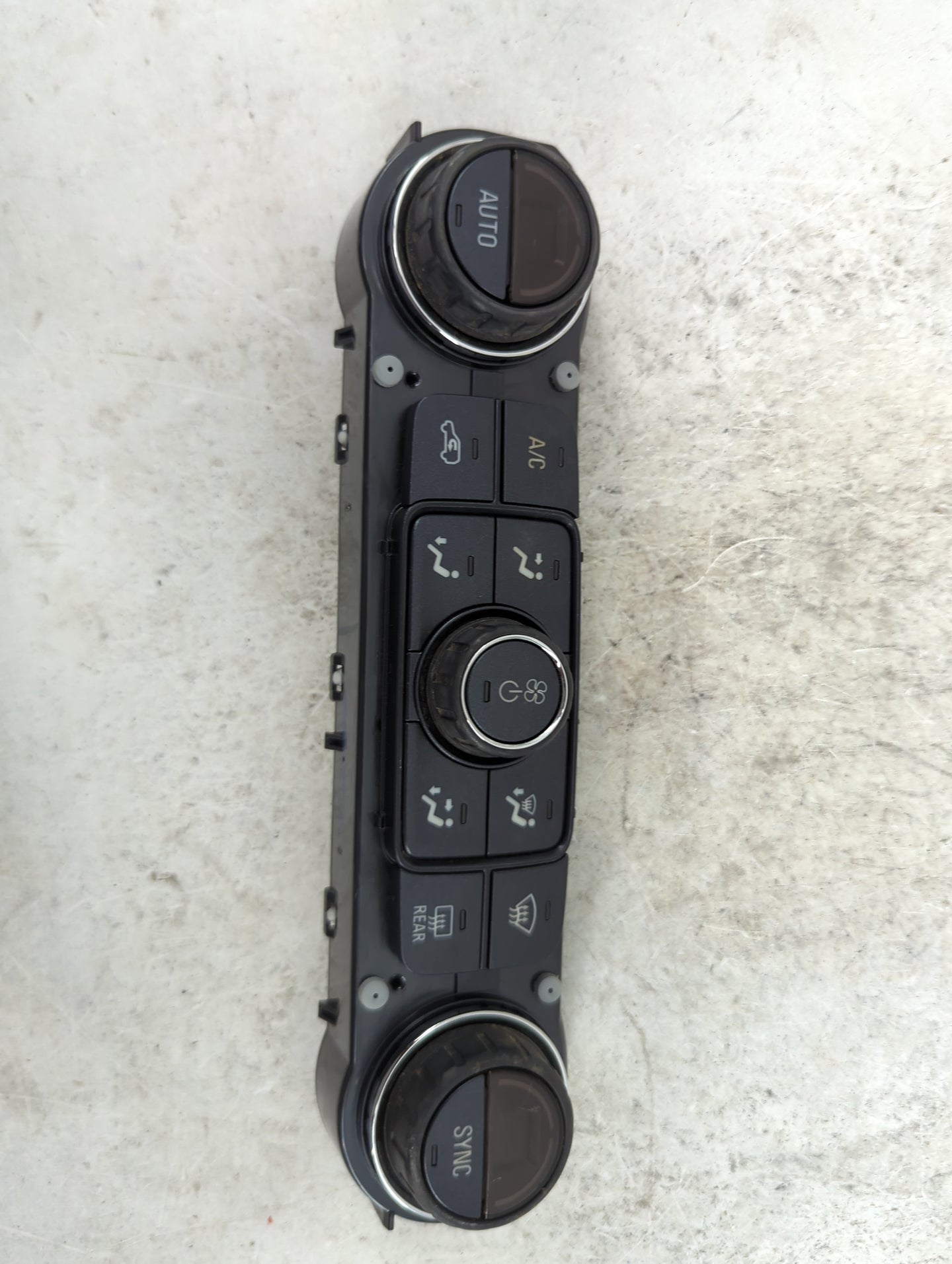 2015-2019 Gmc Sierra 2500 Climate Control Module Temperature AC/Heater Replacement P/N:84164476 815372982 Fits OEM Used Auto