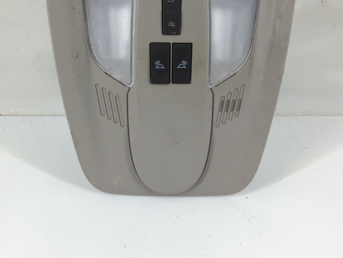 2016-2017 Gmc Terrain Overhead Roof Console Interior Dome Light Grey - Oemusedautoparts1.com