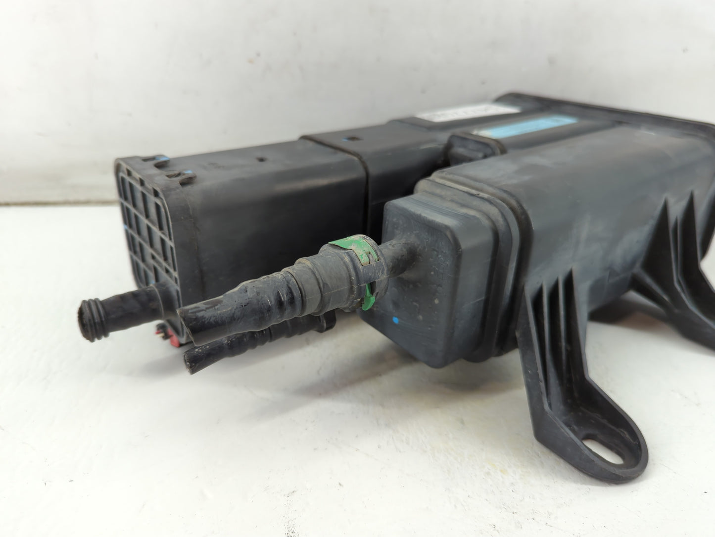 2017 Gmc Terrain Fuel Vapor Charcoal Canister - Oemusedautoparts1.com