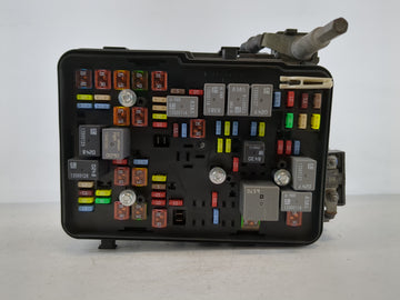 2016-2017 Gmc Terrain Fusebox Fuse Box Panel Relay Module P/N:84080470 Fits Fits 2016 2017 OEM Used Auto Parts