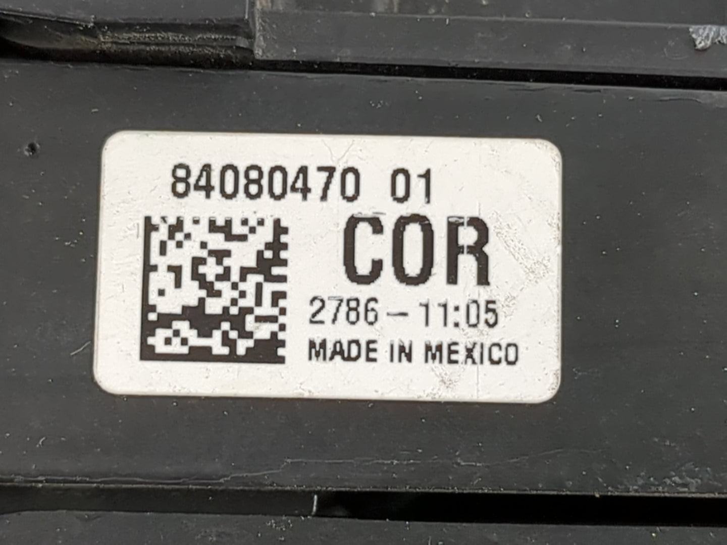 2016-2017 Gmc Terrain Fusebox Fuse Box Panel Relay Module P/N:84080470 Fits Fits 2016 2017 OEM Used Auto Parts - Oemusedauto