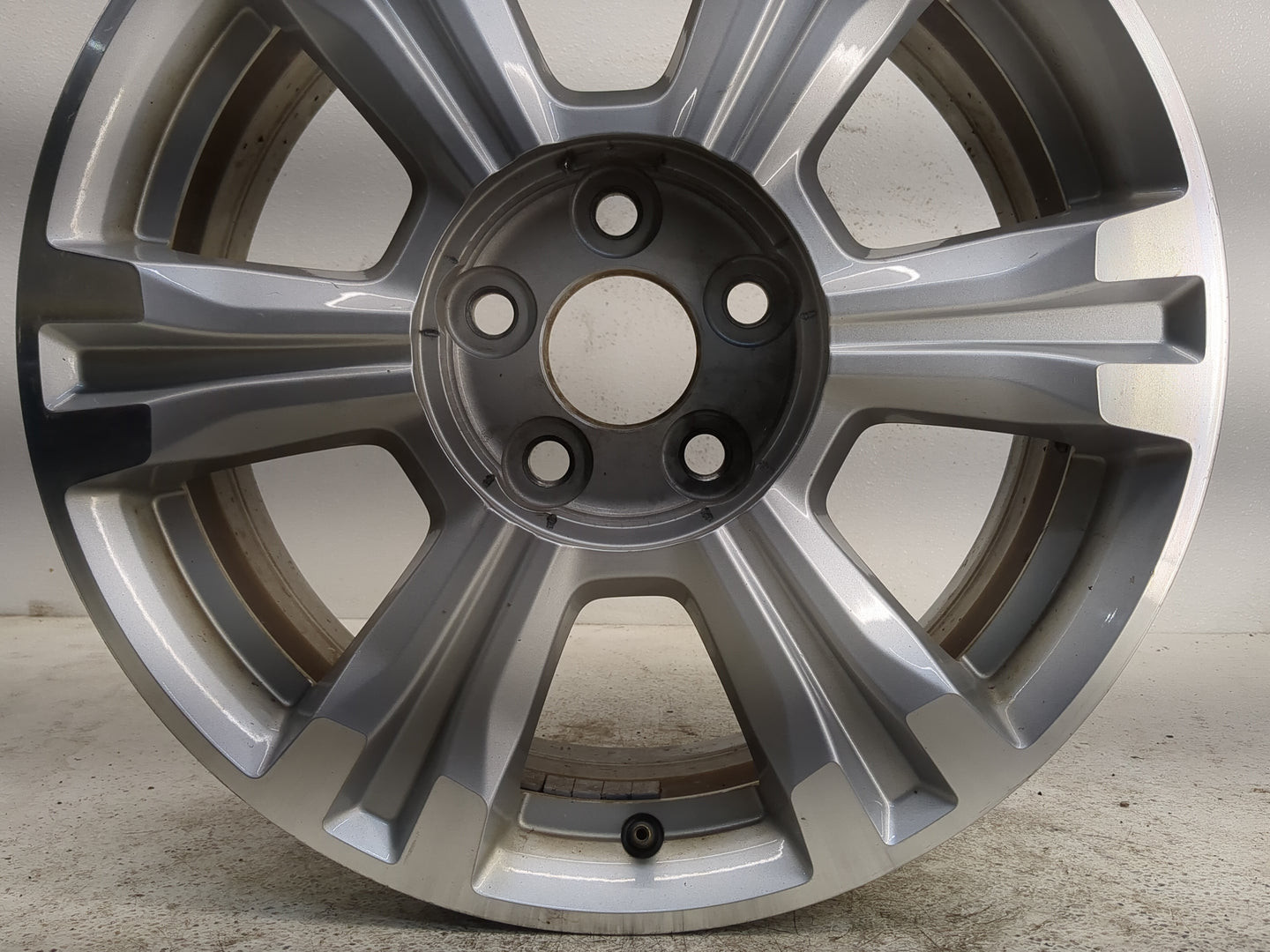 2014-2017 Gmc Terrain Oem Wheel Rim 1127768 - Oemusedautoparts1.com