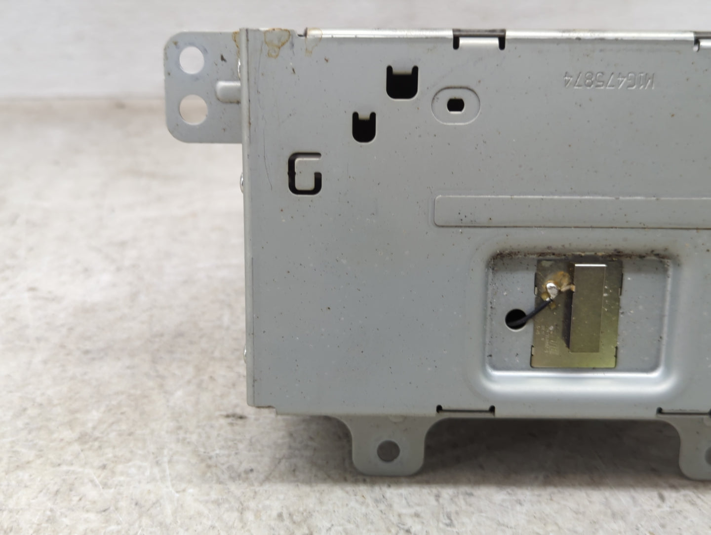 2016-2017 Gmc Terrain Radio AM FM Cd Player Receiver Replacement Fits Fits 2014 2015 2016 2017 OEM Used Auto Parts - Oemused