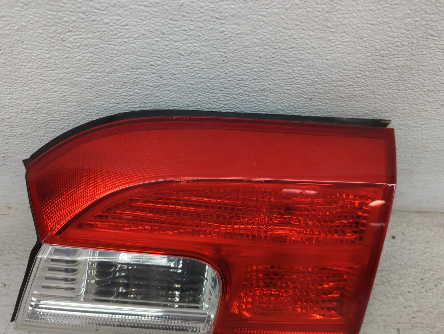 2010-2017 Gmc Terrain Passenger Right Side Deck Lid Mounted Tail Light - Oemusedautoparts1.com
