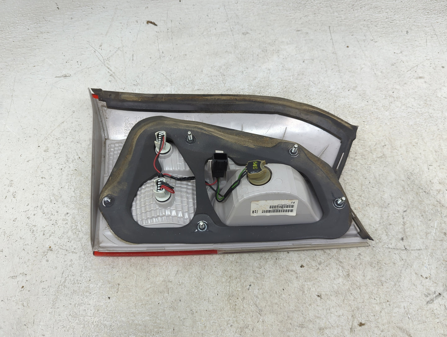 2010-2017 Gmc Terrain Passenger Right Side Deck Lid Mounted Tail Light - Oemusedautoparts1.com
