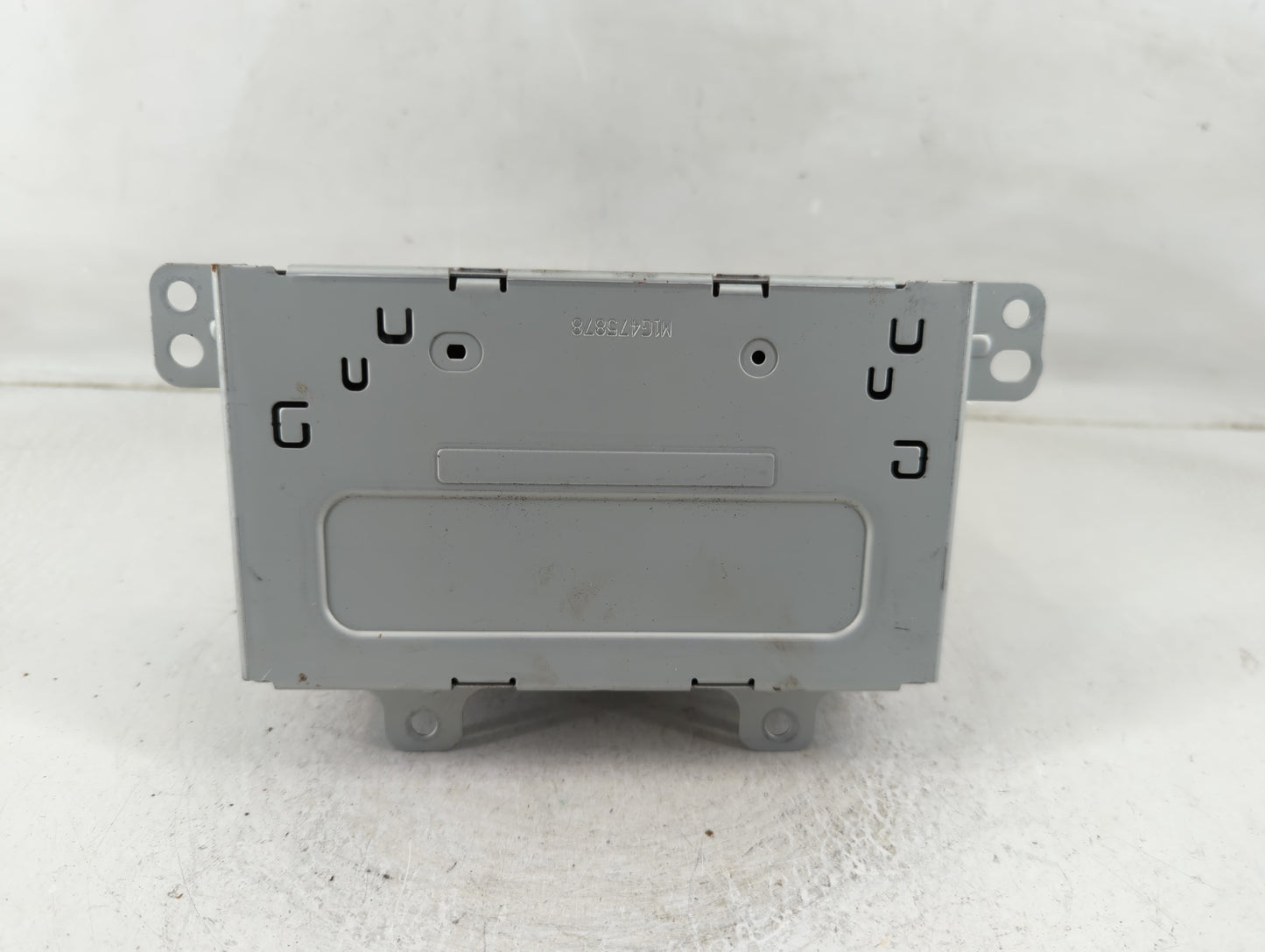 2016-2017 Gmc Terrain Radio AM FM Cd Player Receiver Replacement P/N:84064076 Fits Fits 2016 2017 OEM Used Auto Parts - Oemu