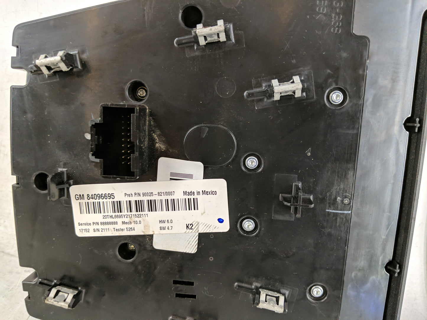 2016-2017 Gmc Terrain Radio AM FM Cd Player Receiver Replacement P/N:84096695 Fits Fits 2014 2015 2016 2017 OEM Used Auto Pa