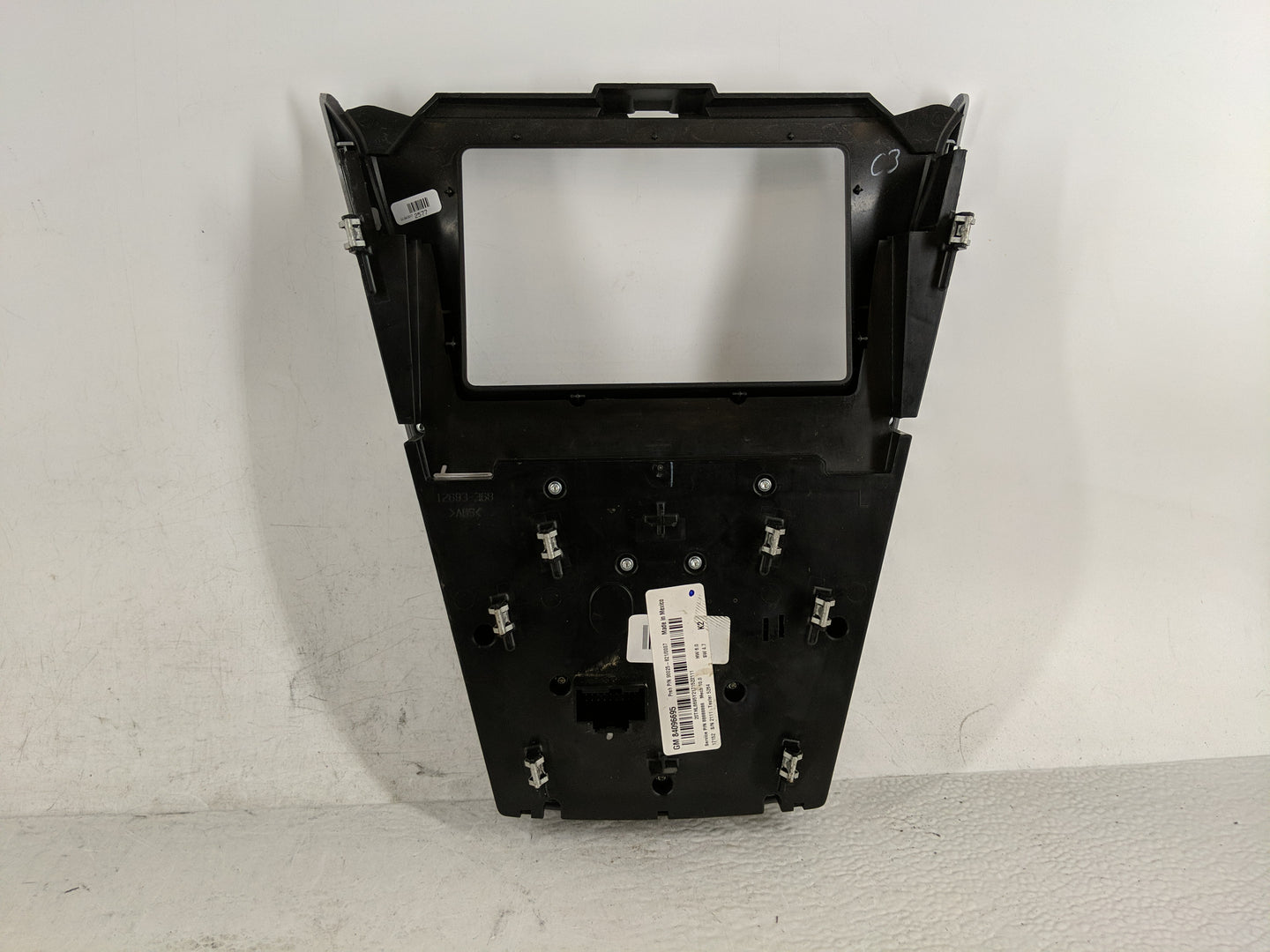 2016-2017 Gmc Terrain Radio AM FM Cd Player Receiver Replacement P/N:84096695 Fits Fits 2014 2015 2016 2017 OEM Used Auto Pa