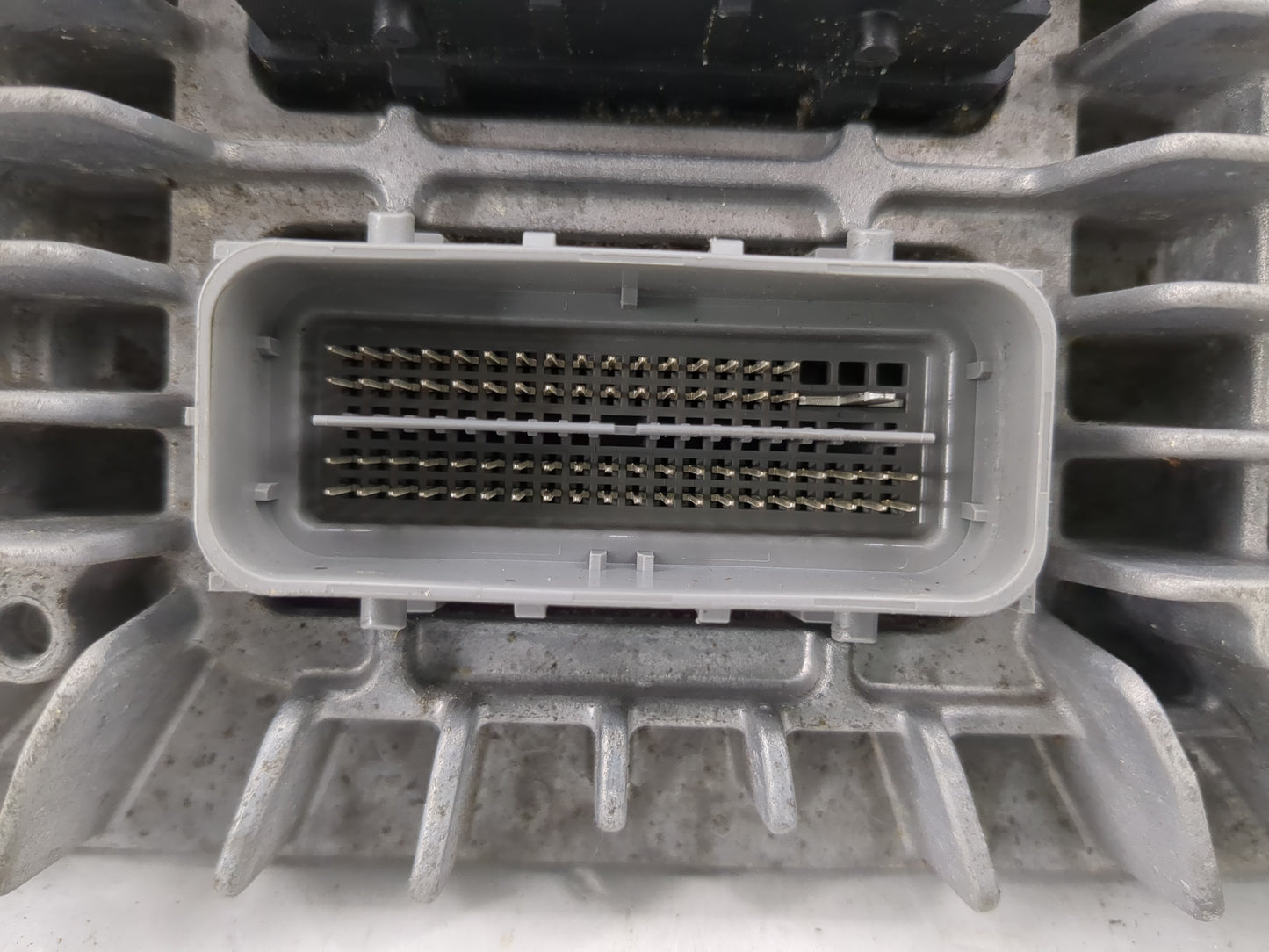 2017 Gmc Terrain PCM Engine Control Computer ECU ECM PCU OEM P/N:E39A 12667189 Fits Fits 2018 2019 2020 OEM Used Auto Parts 