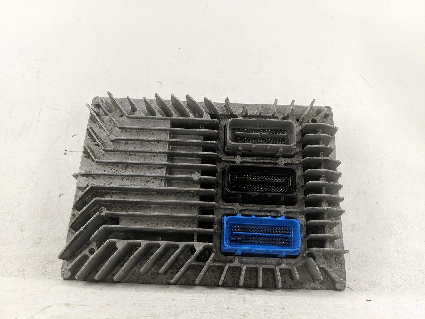 2017 Gmc Terrain PCM Engine Control Computer ECU ECM PCU OEM P/N:E39A 12667189 Fits Fits 2018 2019 2020 OEM Used Auto Parts 