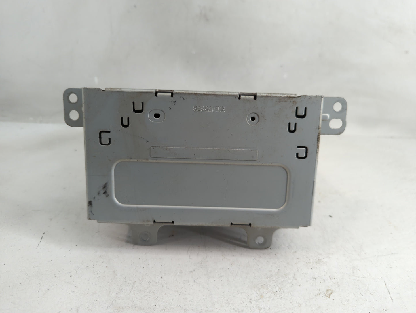 2017 Gmc Terrain Radio AM FM Cd Player Receiver Replacement P/N:84064076 Fits OEM Used Auto Parts - Oemusedautoparts1.com