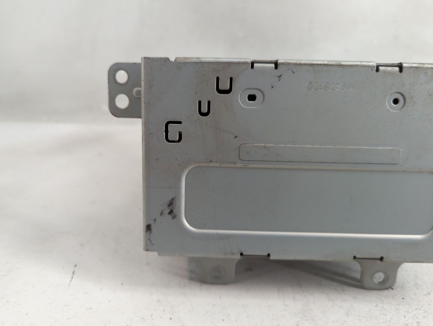 2017 Gmc Terrain Radio AM FM Cd Player Receiver Replacement P/N:84064076 Fits OEM Used Auto Parts - Oemusedautoparts1.com