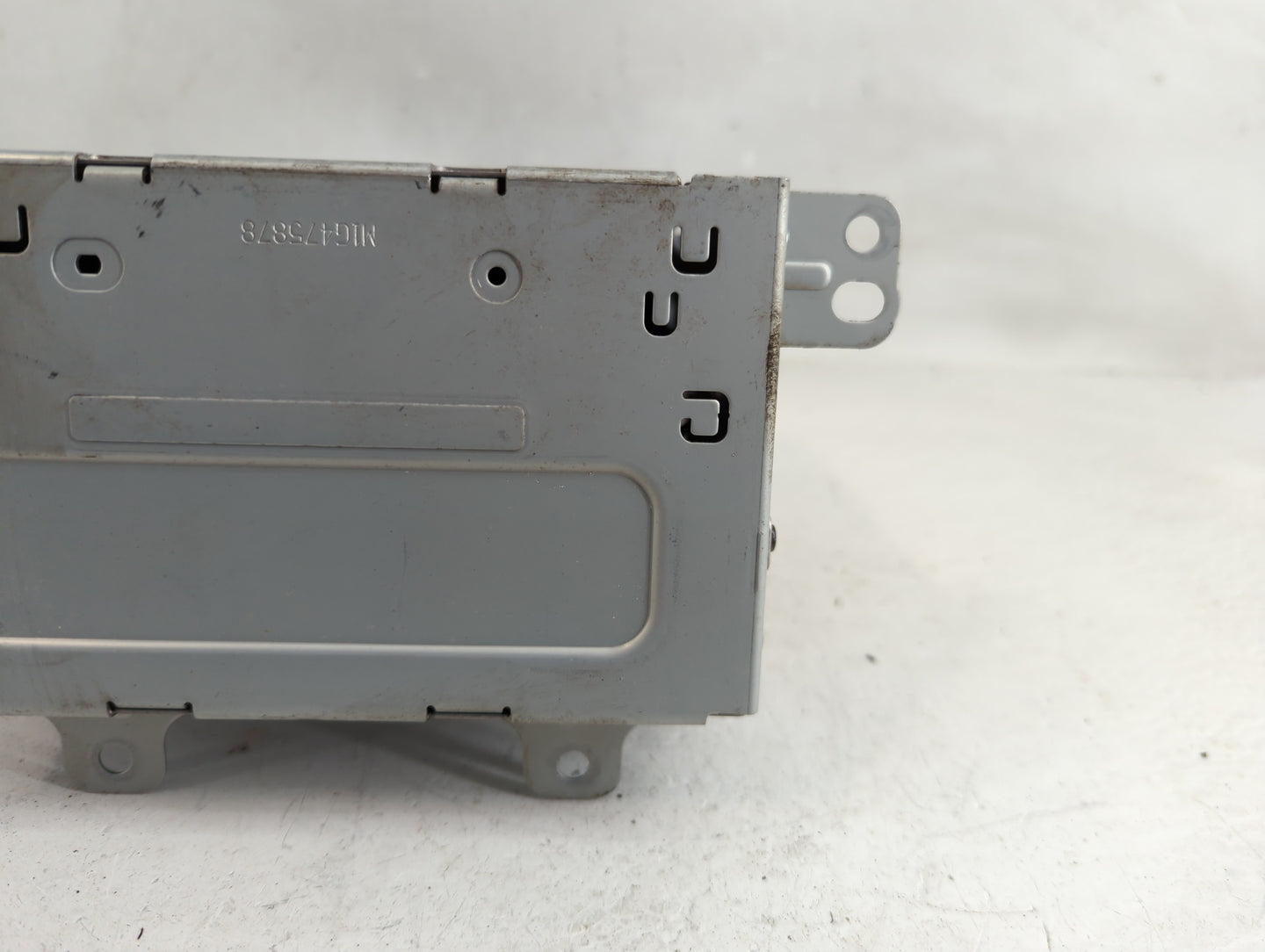2017 Gmc Terrain Radio AM FM Cd Player Receiver Replacement P/N:84064076 Fits OEM Used Auto Parts - Oemusedautoparts1.com