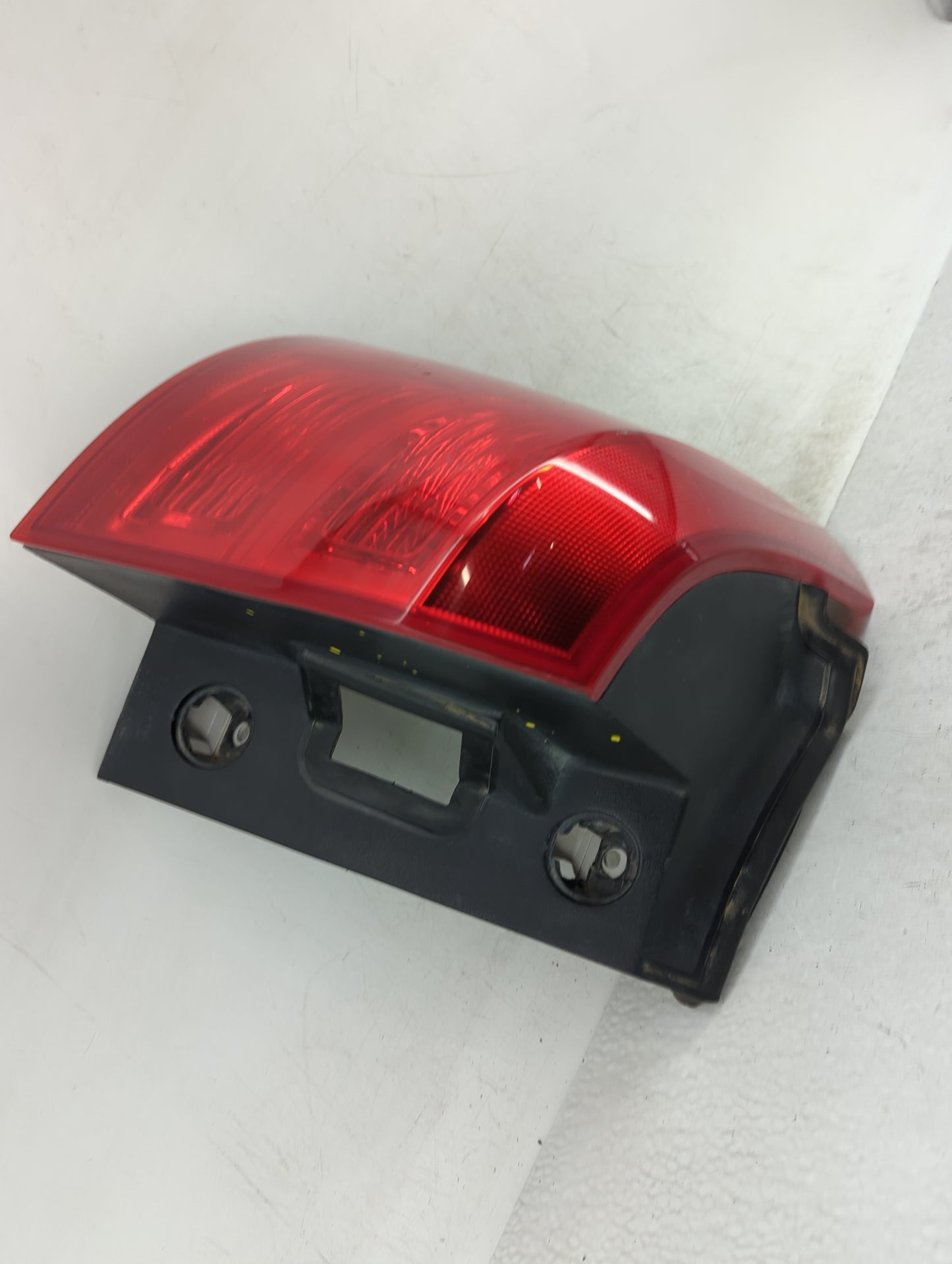 2010-2017 Gmc Terrain Tail Light Assembly Driver Left OEM Fits Fits 2010 2011 2012 2013 2014 2015 2016 2017 OEM Used Auto Pa