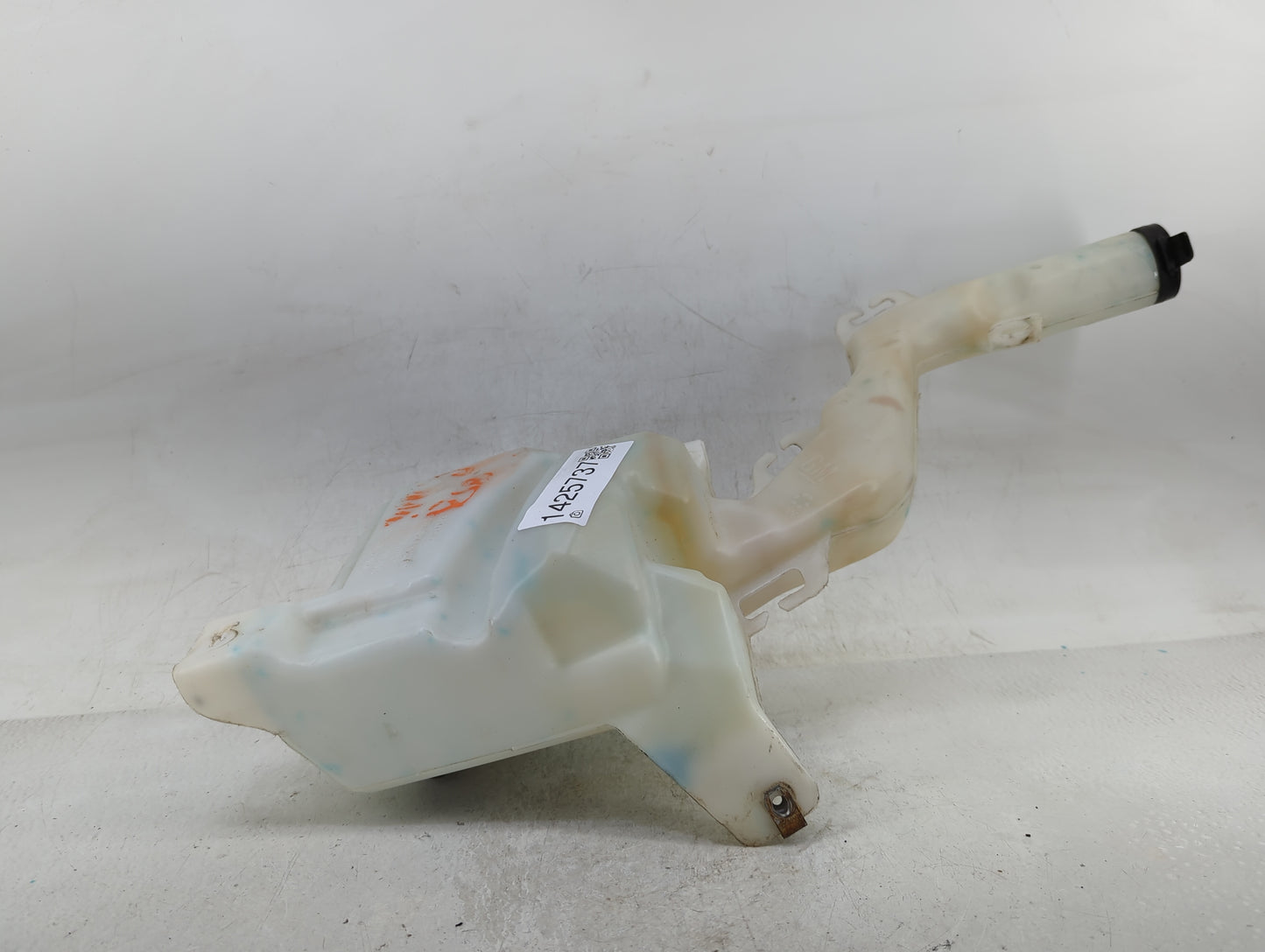 2017-2017 Gmc Terrain Windshield Washer Fluid Reservoir Bottle Oem - Oemusedautoparts1.com