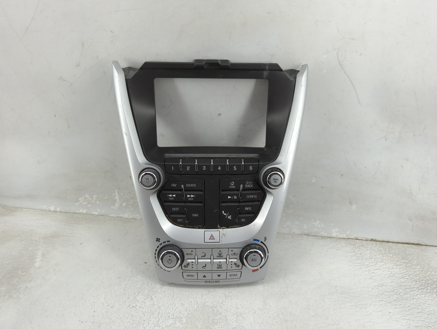 2016-2017 Gmc Terrain Radio Control Panel - Oemusedautoparts1.com
