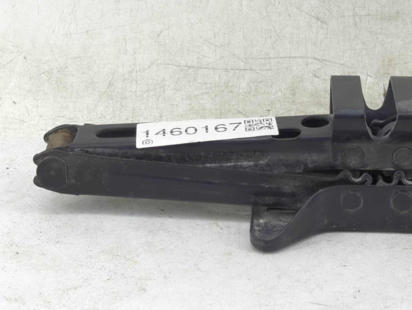 2017 Gmc Terrain Spare Scissor Car Jack 1460167 - Oemusedautoparts1.com
