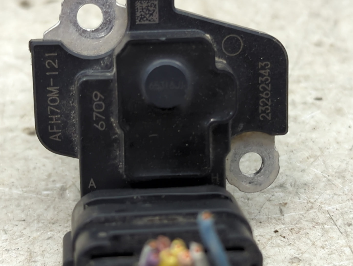 2012-2017 Gmc Terrain Mass Air Flow Meter Maf 1489882 - Oemusedautoparts1.com