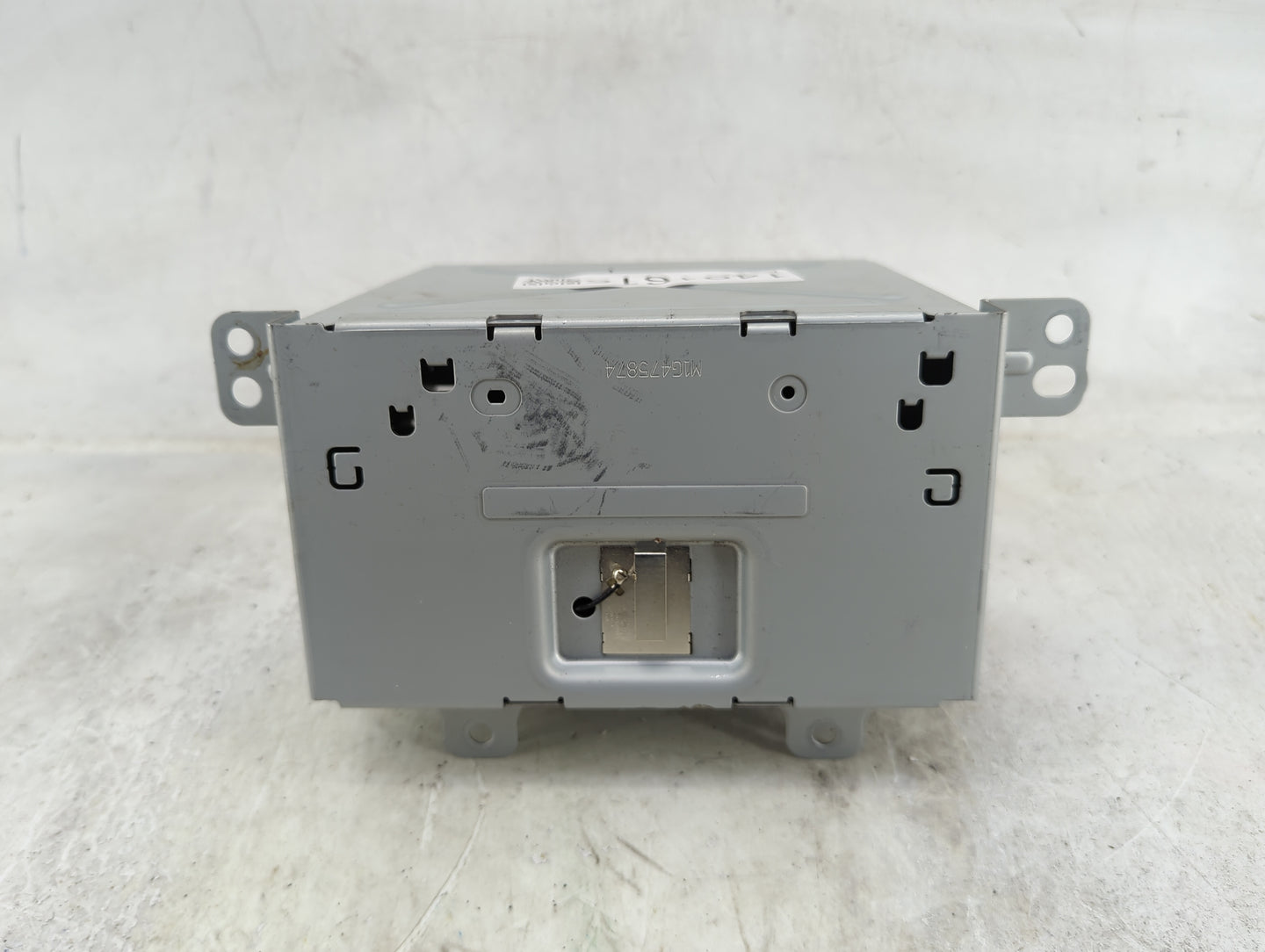2016-2017 Gmc Terrain Radio AM FM Cd Player Receiver Replacement P/N:84064071 CN-SG26N04D, GA-130-COLR-NT Fits Fits 2016 201