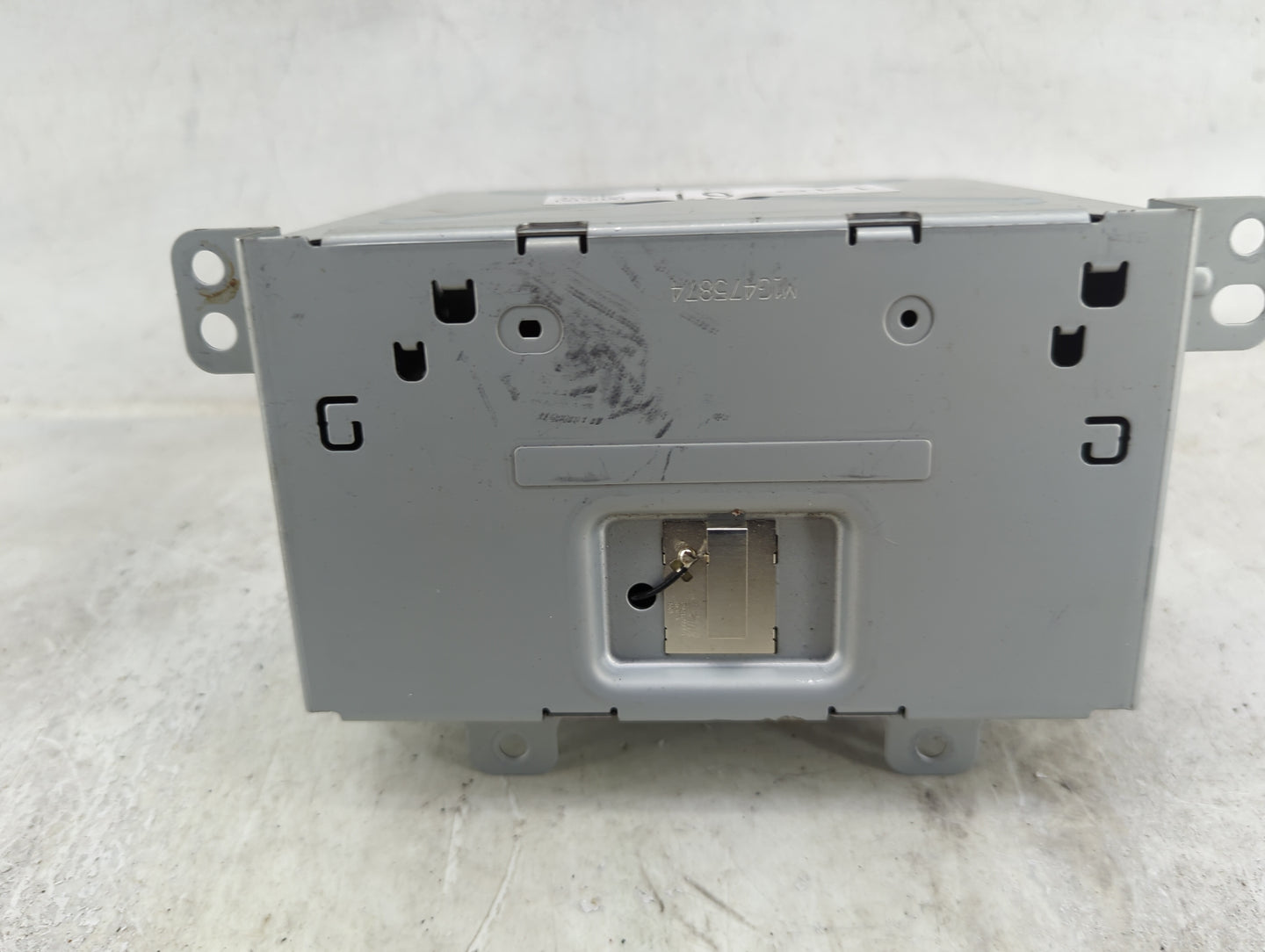 2016-2017 Gmc Terrain Radio AM FM Cd Player Receiver Replacement P/N:84064071 CN-SG26N04D, GA-130-COLR-NT Fits Fits 2016 201
