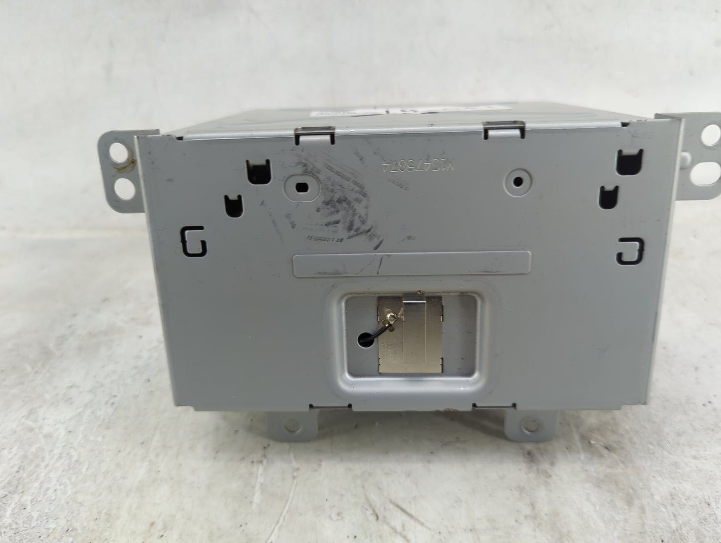 2016-2017 Gmc Terrain Radio AM FM Cd Player Receiver Replacement P/N:84064071 CN-SG26N04D, GA-130-COLR-NT Fits Fits 2016 201