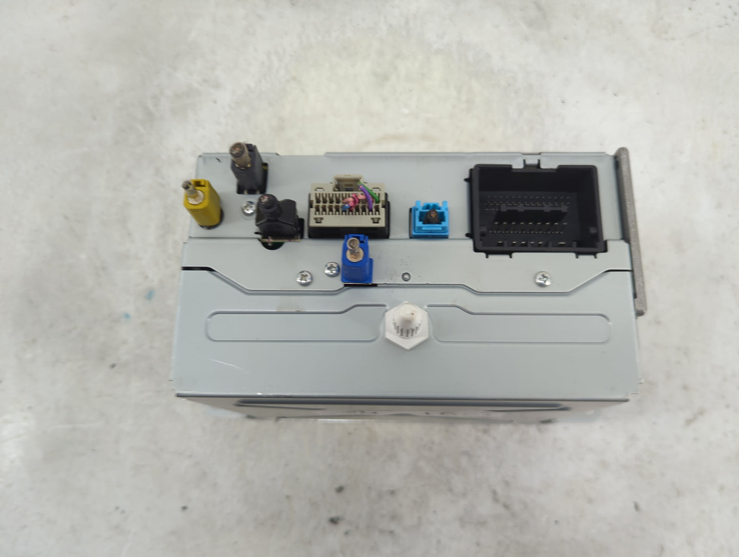 2016-2017 Gmc Terrain Radio AM FM Cd Player Receiver Replacement P/N:84064071 CN-SG26N04D, GA-130-COLR-NT Fits Fits 2016 201