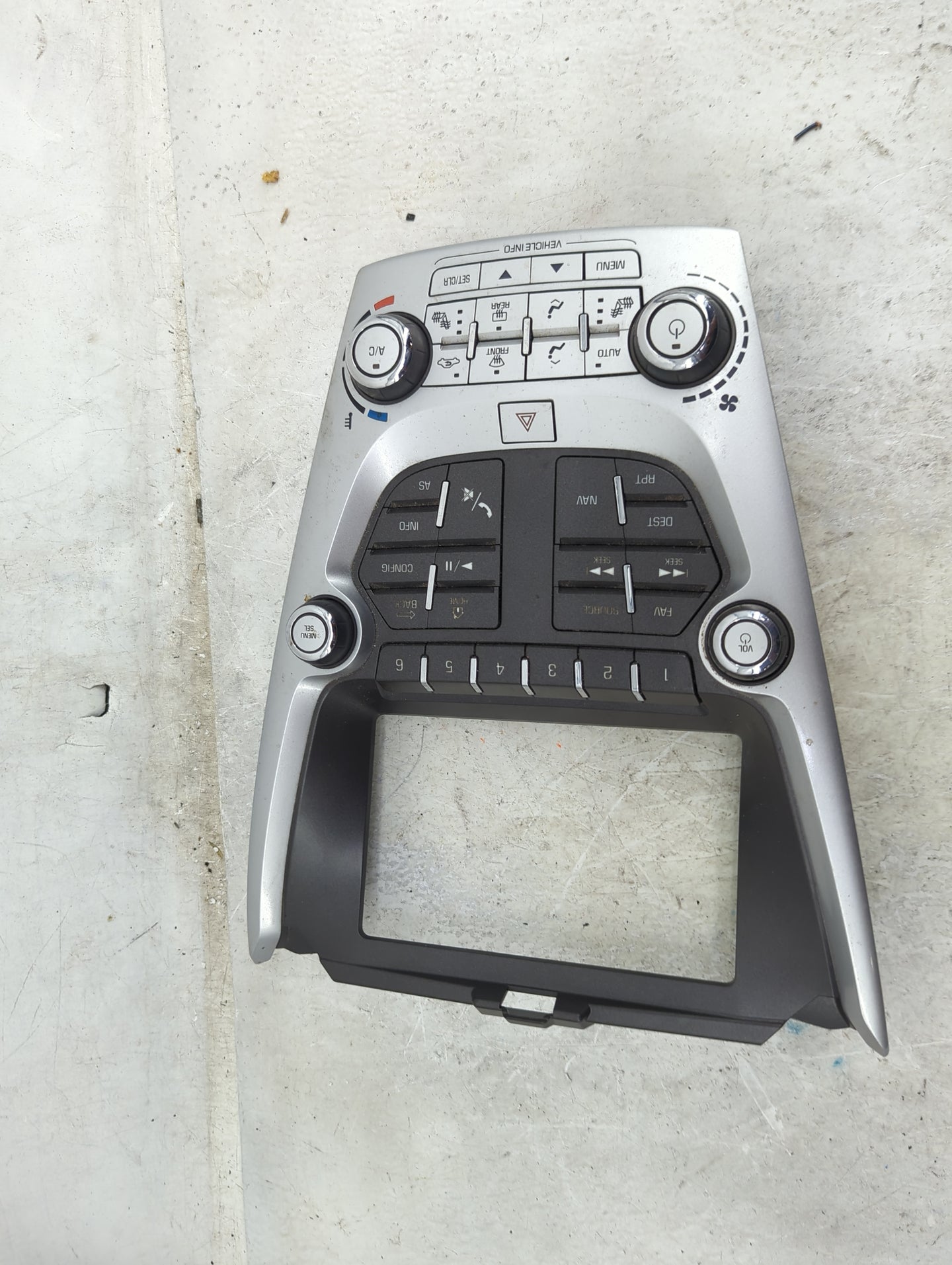 2016-2017 Gmc Terrain Radio Control Panel Silver - Oemusedautoparts1.com