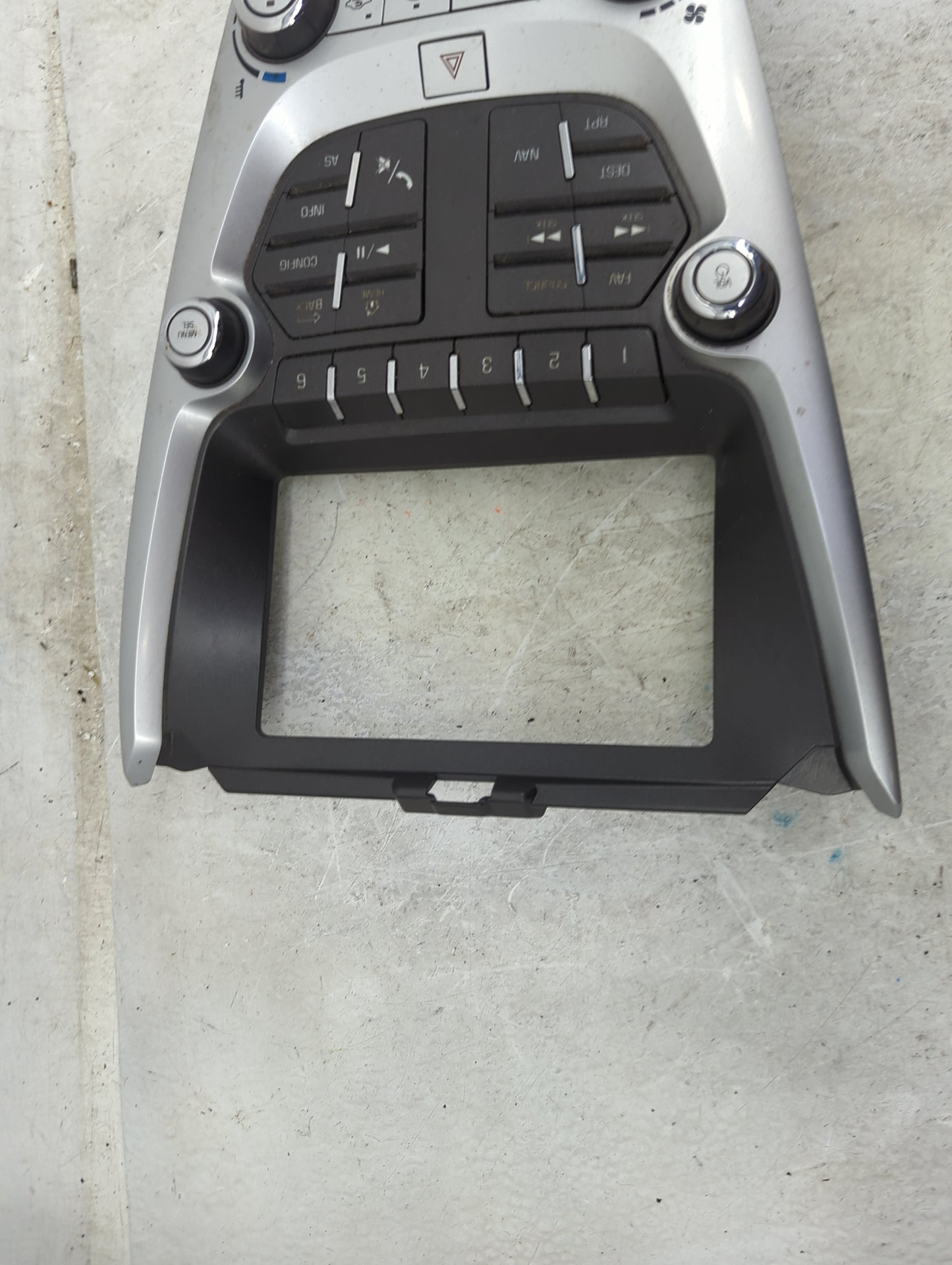 2016-2017 Gmc Terrain Radio Control Panel Silver - Oemusedautoparts1.com