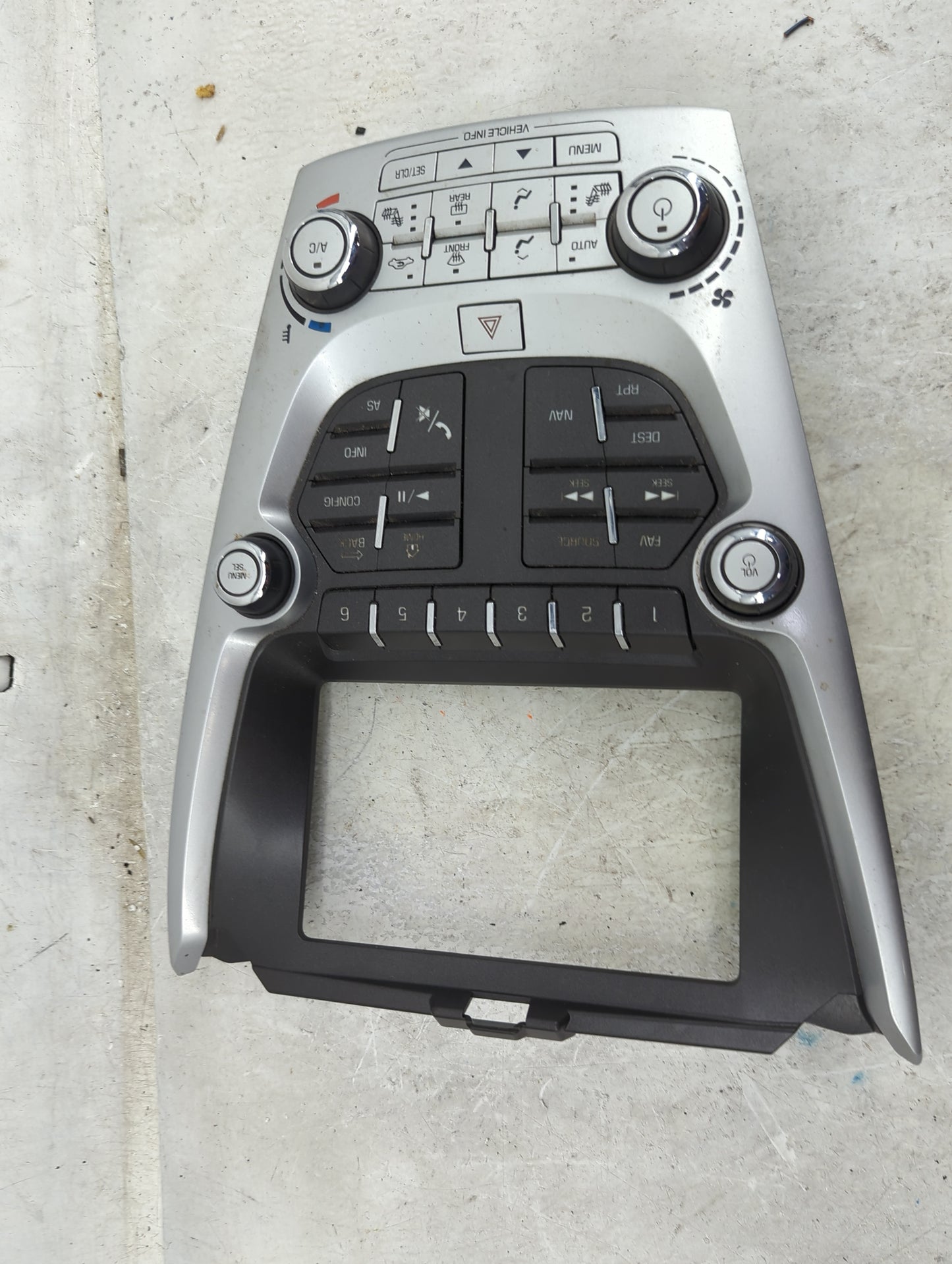 2016-2017 Gmc Terrain Radio Control Panel Silver - Oemusedautoparts1.com