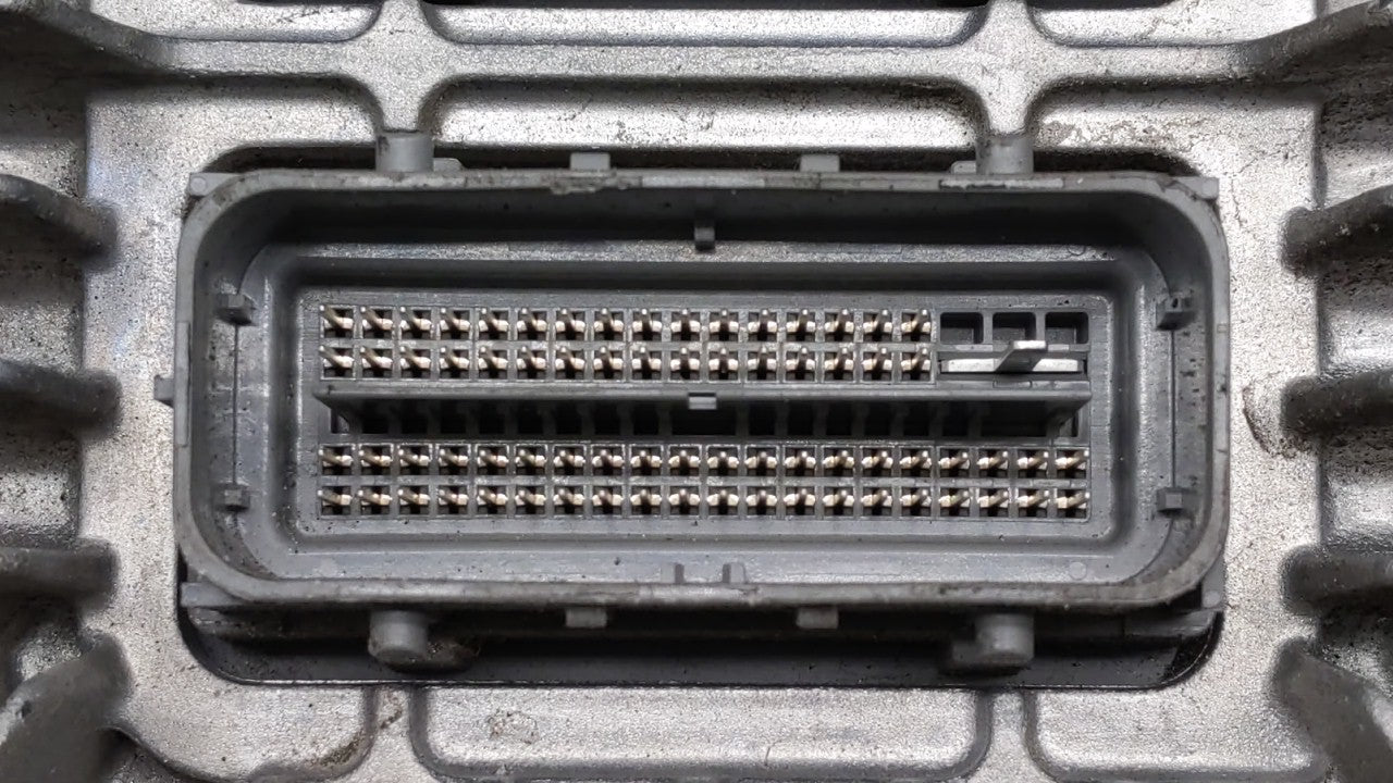 2017 Gmc Terrain PCM Engine Control Computer ECU ECM PCU OEM P/N:12666068 12667002, 12666070, 12667189 Fits Fits 2018 2019 2