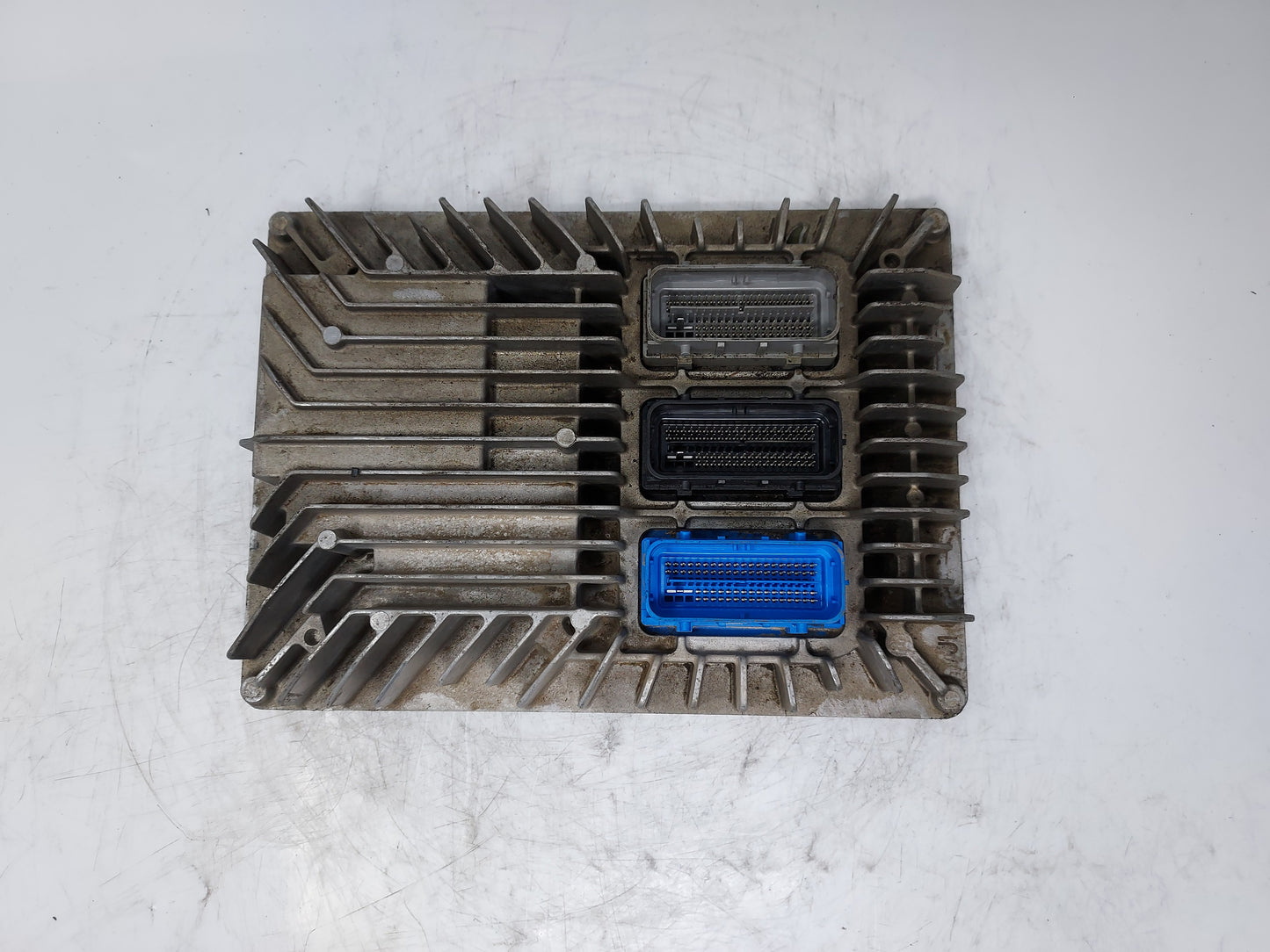 2017 Gmc Terrain PCM Engine Control Computer ECU ECM PCU OEM P/N:12666068 12667002, 12666070, 12667189 Fits Fits 2018 2019 O