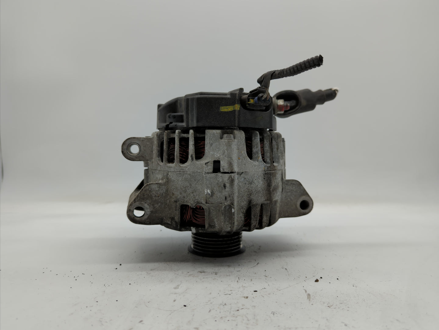 2010-2017 Gmc Terrain Alternator Replacement Generator Charging Assembly Engine OEM P/N:13588328 13512759 Fits OEM Used Auto