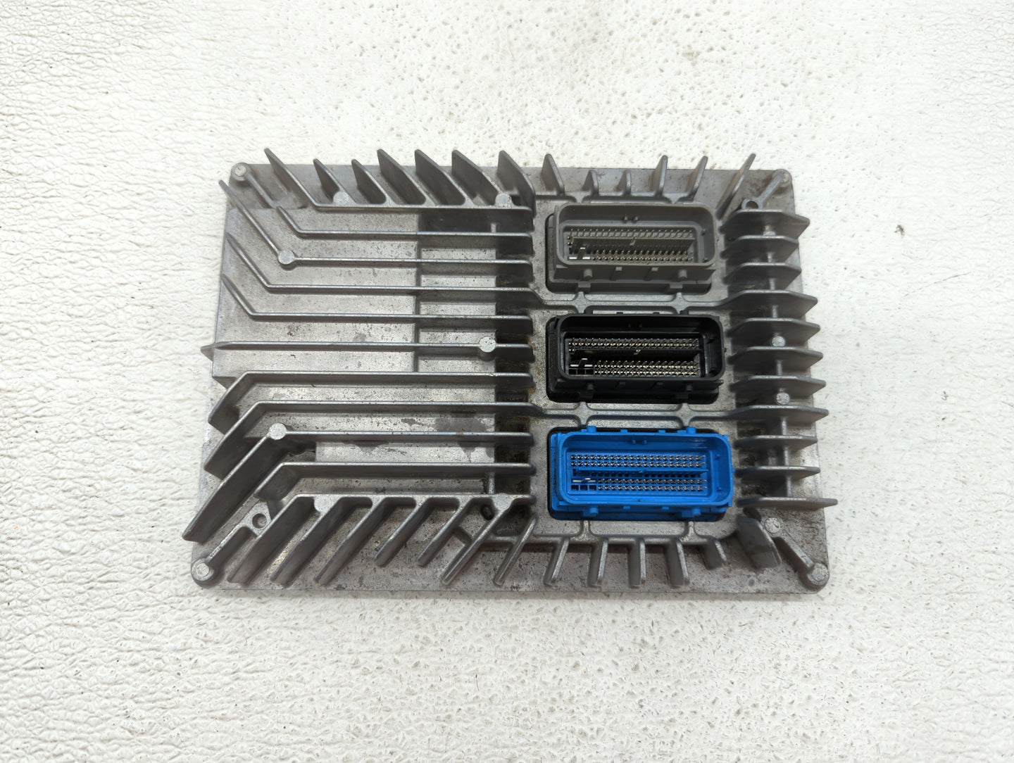 2017 Gmc Terrain PCM Engine Control Computer ECU ECM PCU OEM P/N:12667189 12667002 Fits Fits 2018 2019 OEM Used Auto Parts -