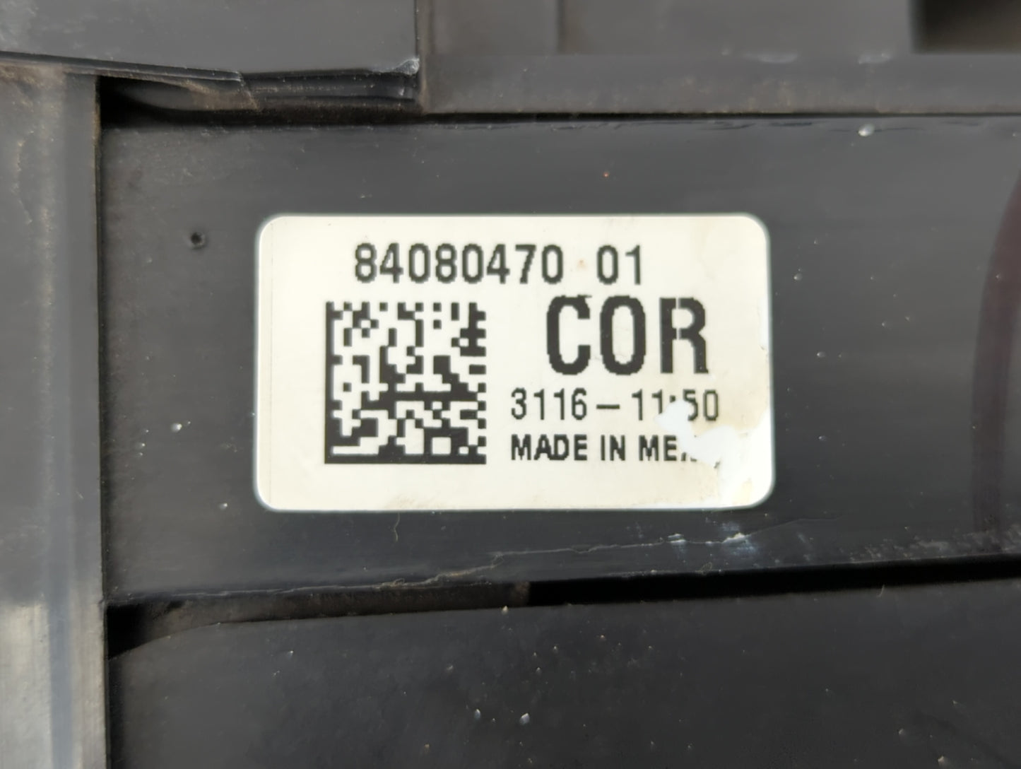 2016-2017 Gmc Terrain Fusebox Fuse Box Panel Relay Module P/N:84080470_01 23325532_01 Fits Fits 2016 2017 OEM Used Auto Part