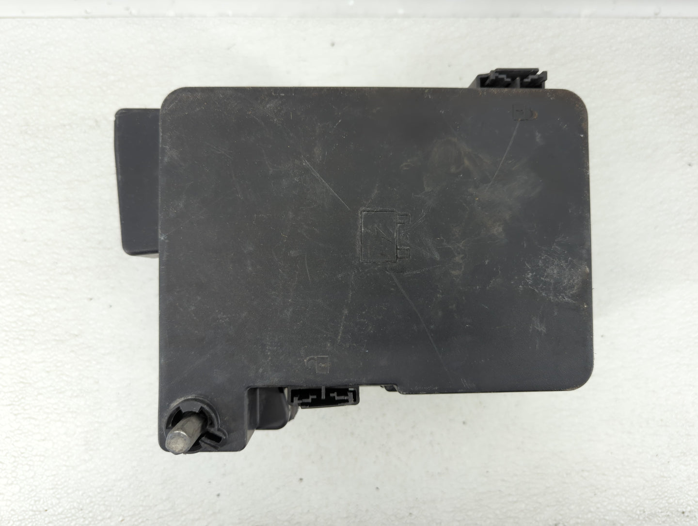 2016-2017 Gmc Terrain Fusebox Fuse Box Panel Relay Module P/N:84080470 Fits Fits 2016 2017 OEM Used Auto Parts - Oemusedauto