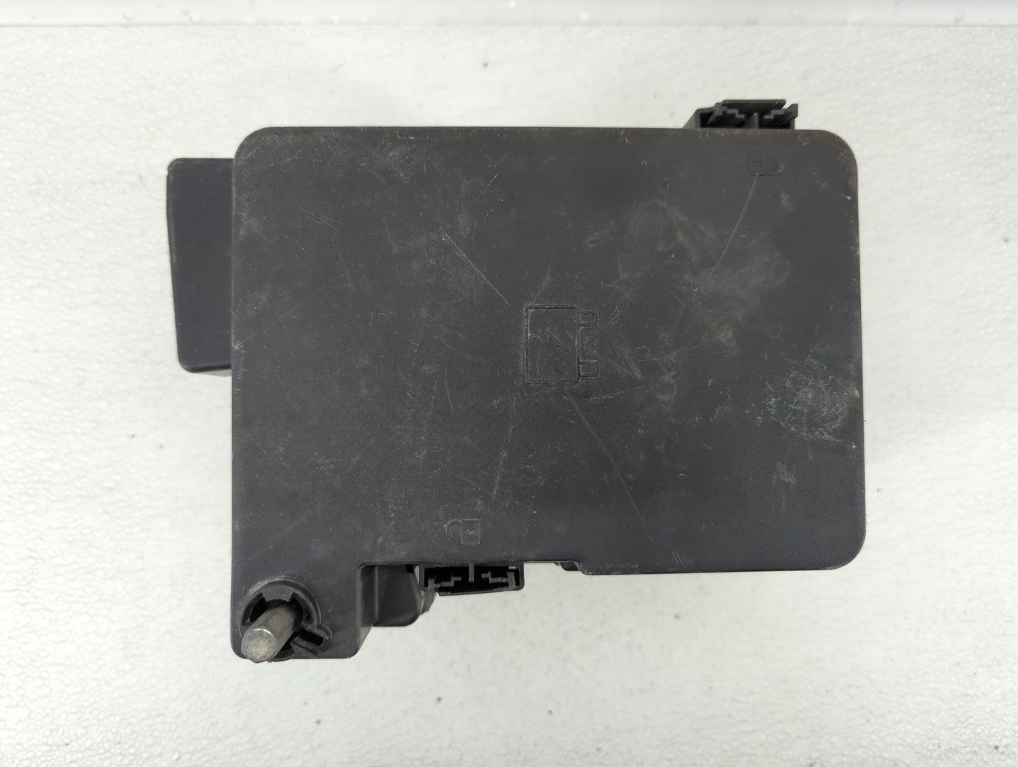 2016-2017 Gmc Terrain Fusebox Fuse Box Panel Relay Module P/N:84080470 Fits Fits 2016 2017 OEM Used Auto Parts - Oemusedauto