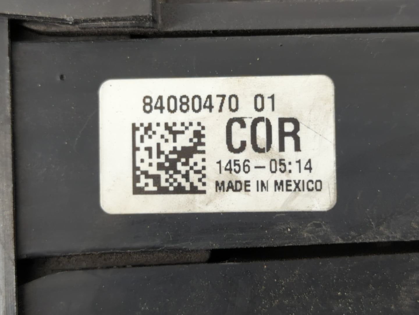 2016-2017 Gmc Terrain Fusebox Fuse Box Panel Relay Module P/N:84080470 Fits Fits 2016 2017 OEM Used Auto Parts - Oemusedauto