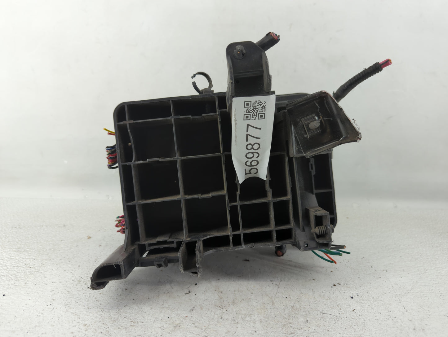 2016-2017 Gmc Terrain Fusebox Fuse Box Panel Relay Module P/N:84080470 Fits Fits 2016 2017 OEM Used Auto Parts - Oemusedauto