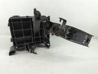 2016-2017 Gmc Terrain Fusebox Fuse Box Panel Relay Module P/N:84080470 Fits Fits 2016 2017 OEM Used Auto Parts - Oemusedauto