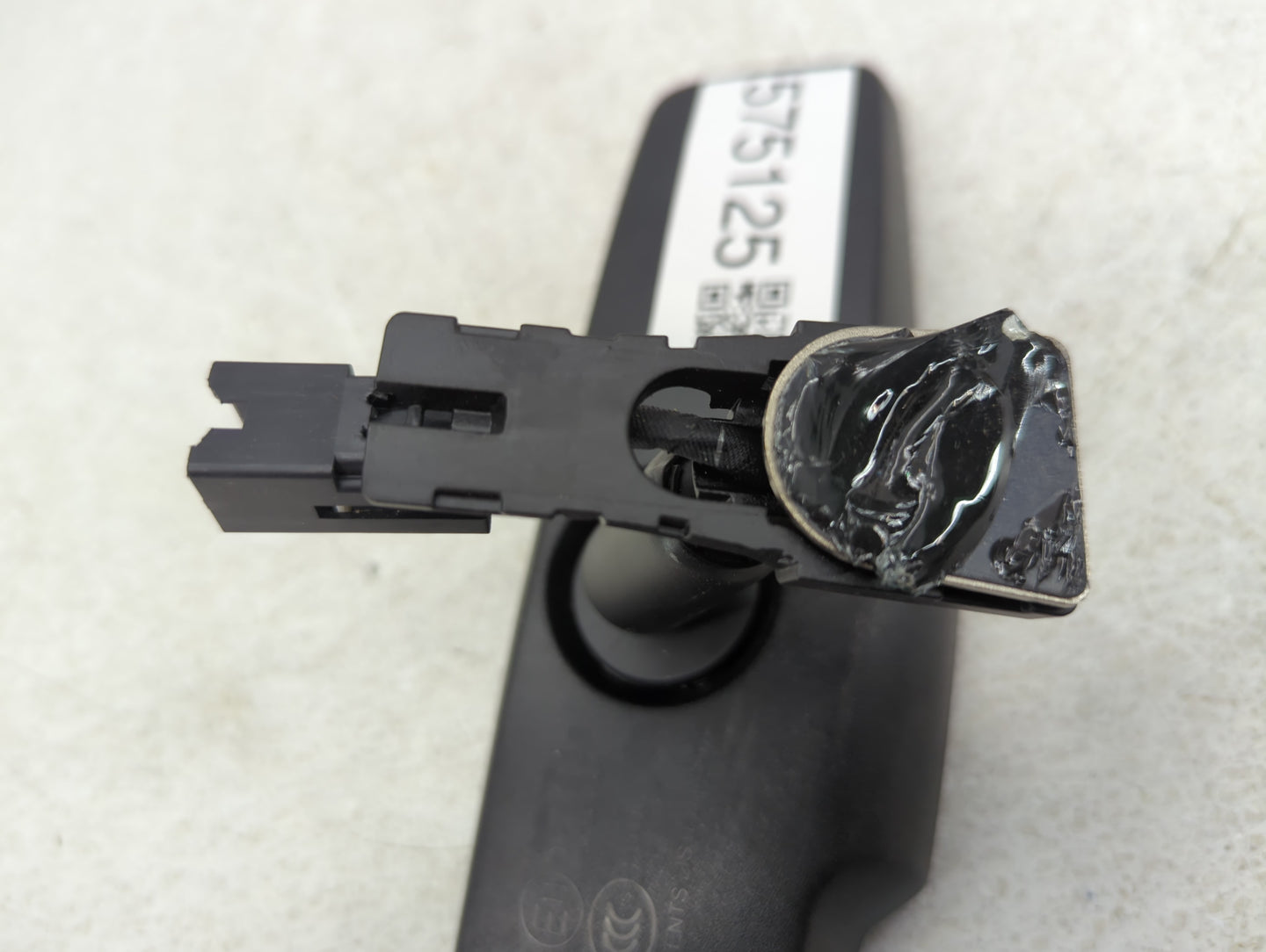 2010-2017 Gmc Terrain Interior Rear View Mirror Replacement OEM P/N:E11026538 Fits OEM Used Auto Parts - Oemusedautoparts1.c