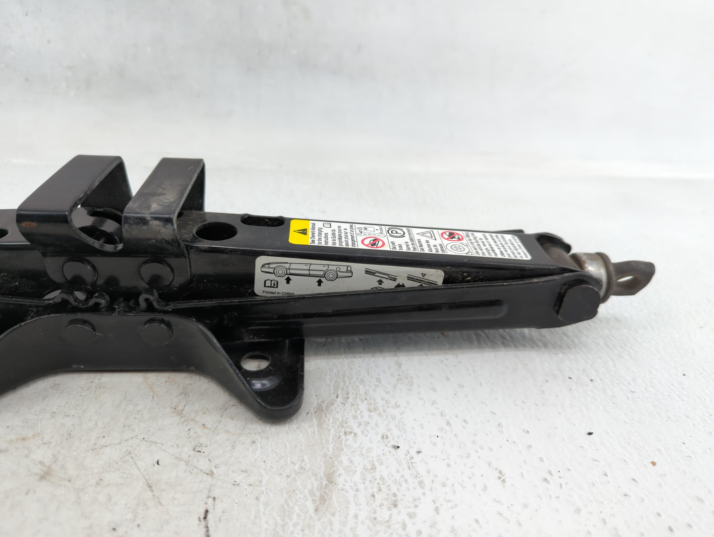 2017 Gmc Terrain Spare Scissor Car Jack - Oemusedautoparts1.com