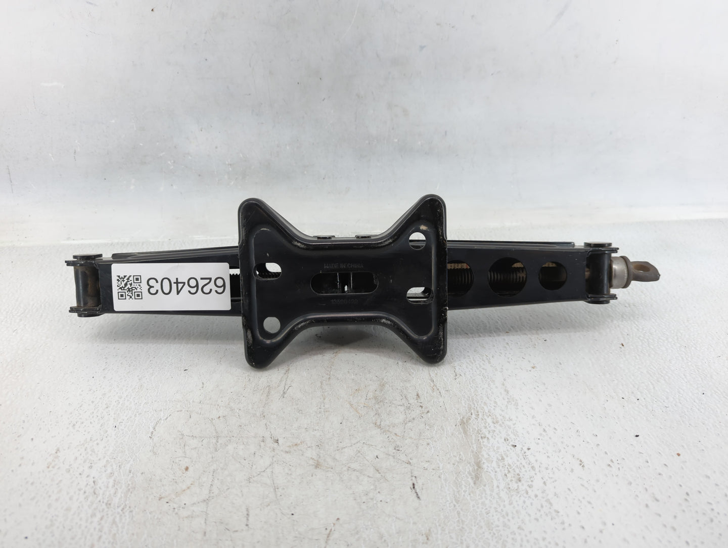 2017 Gmc Terrain Spare Scissor Car Jack - Oemusedautoparts1.com
