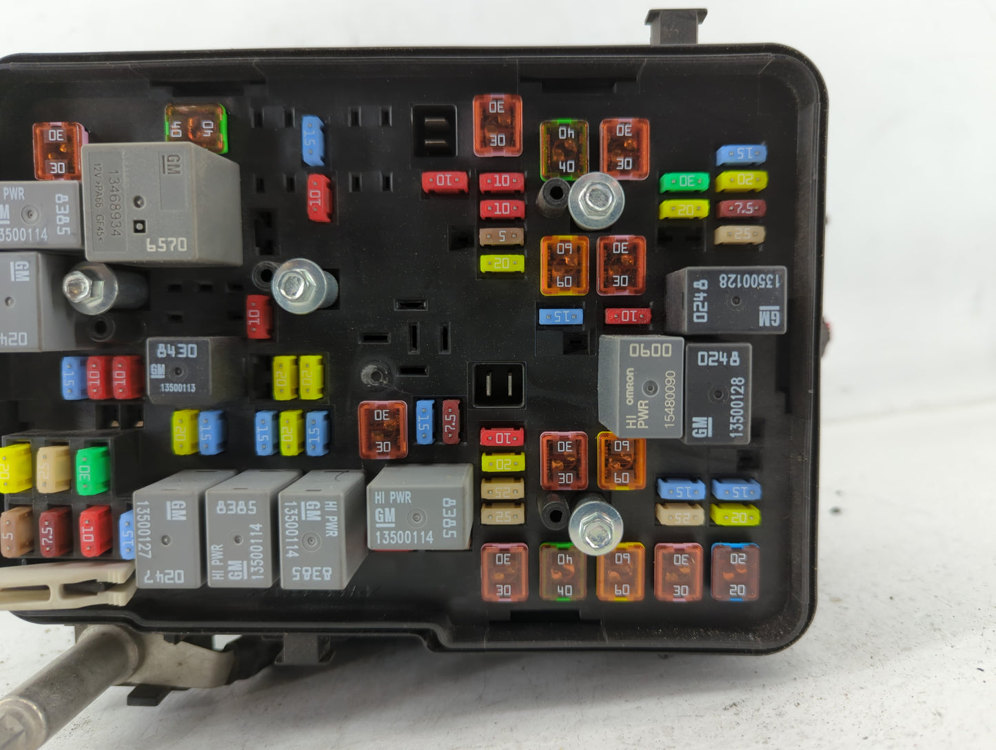 2016-2017 Gmc Terrain Fusebox Fuse Box Panel Relay Module P/N:84080470 01 Fits Fits 2016 2017 OEM Used Auto Parts - Oemuseda