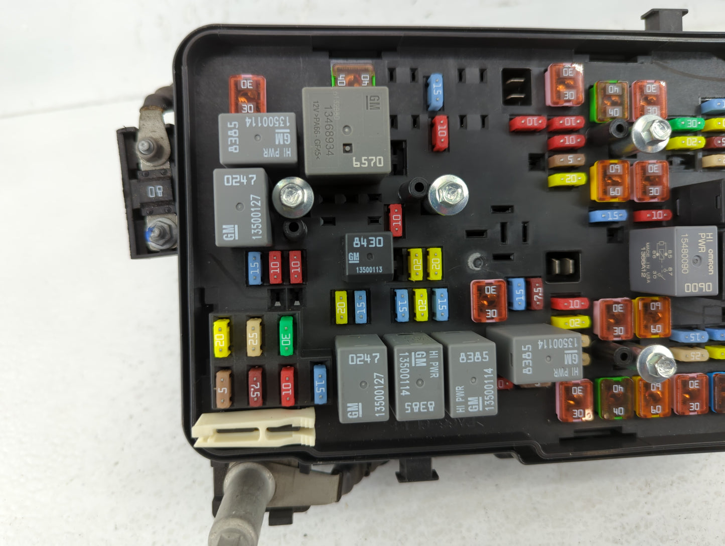 2016-2017 Gmc Terrain Fusebox Fuse Box Panel Relay Module P/N:84080470_01 Fits Fits 2016 2017 OEM Used Auto Parts - Oemuseda