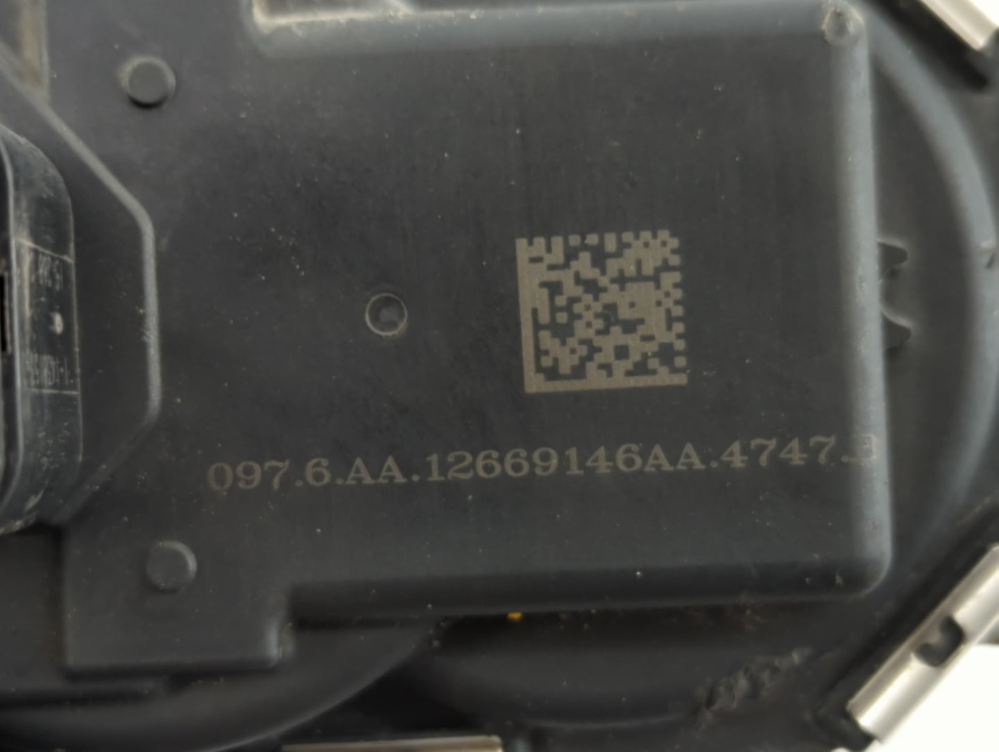 2016-2017 Gmc Terrain Throttle Body P/N:12670834A Fits Fits 2016 2017 OEM Used Auto Parts - Oemusedautoparts1.com