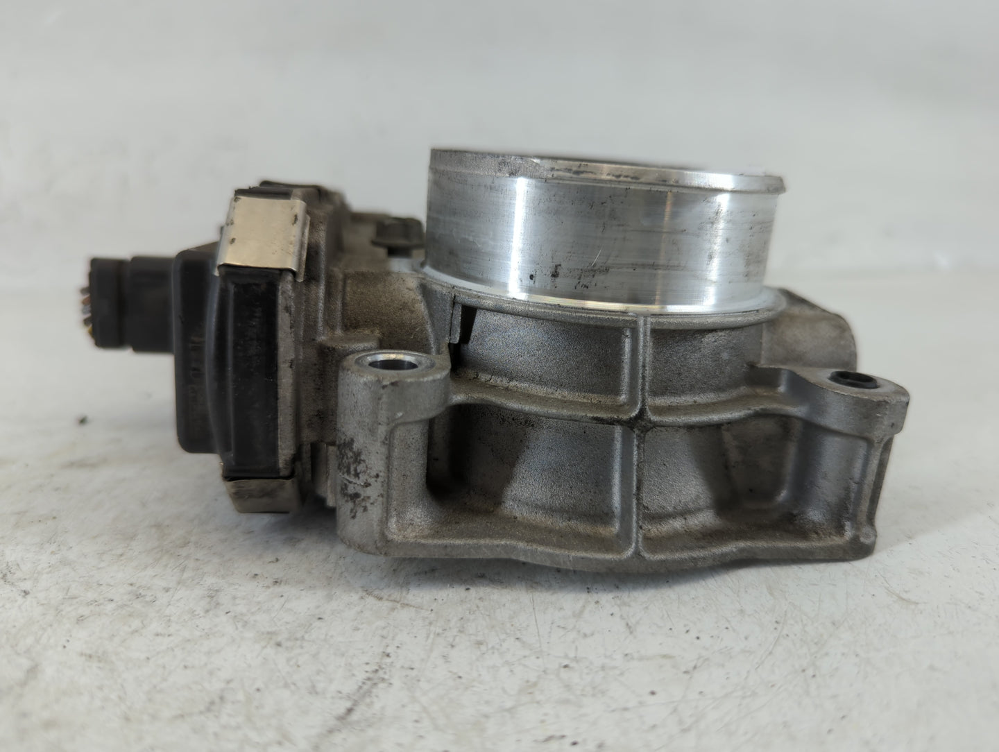 2016-2017 Gmc Terrain Throttle Body P/N:12669146AA Fits Fits 2016 2017 OEM Used Auto Parts - Oemusedautoparts1.com