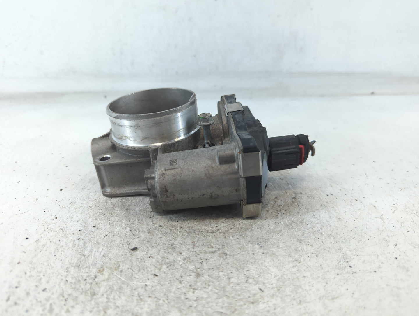 2016-2017 Gmc Terrain Throttle Body P/N:12669146AA Fits Fits 2016 2017 OEM Used Auto Parts - Oemusedautoparts1.com
