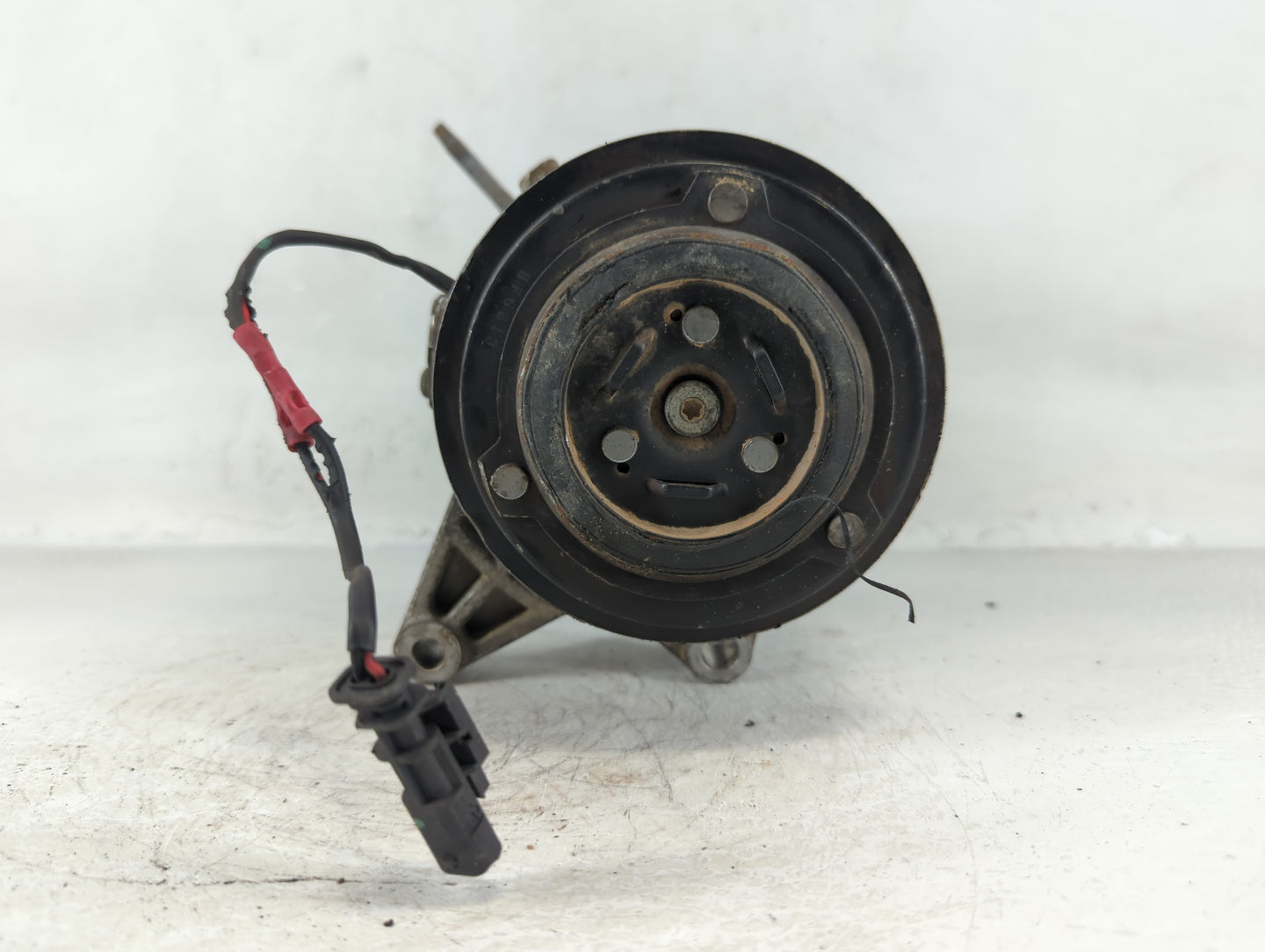 2016-2017 Gmc Terrain Air Conditioning A/c Ac Compressor Oem - Oemusedautoparts1.com